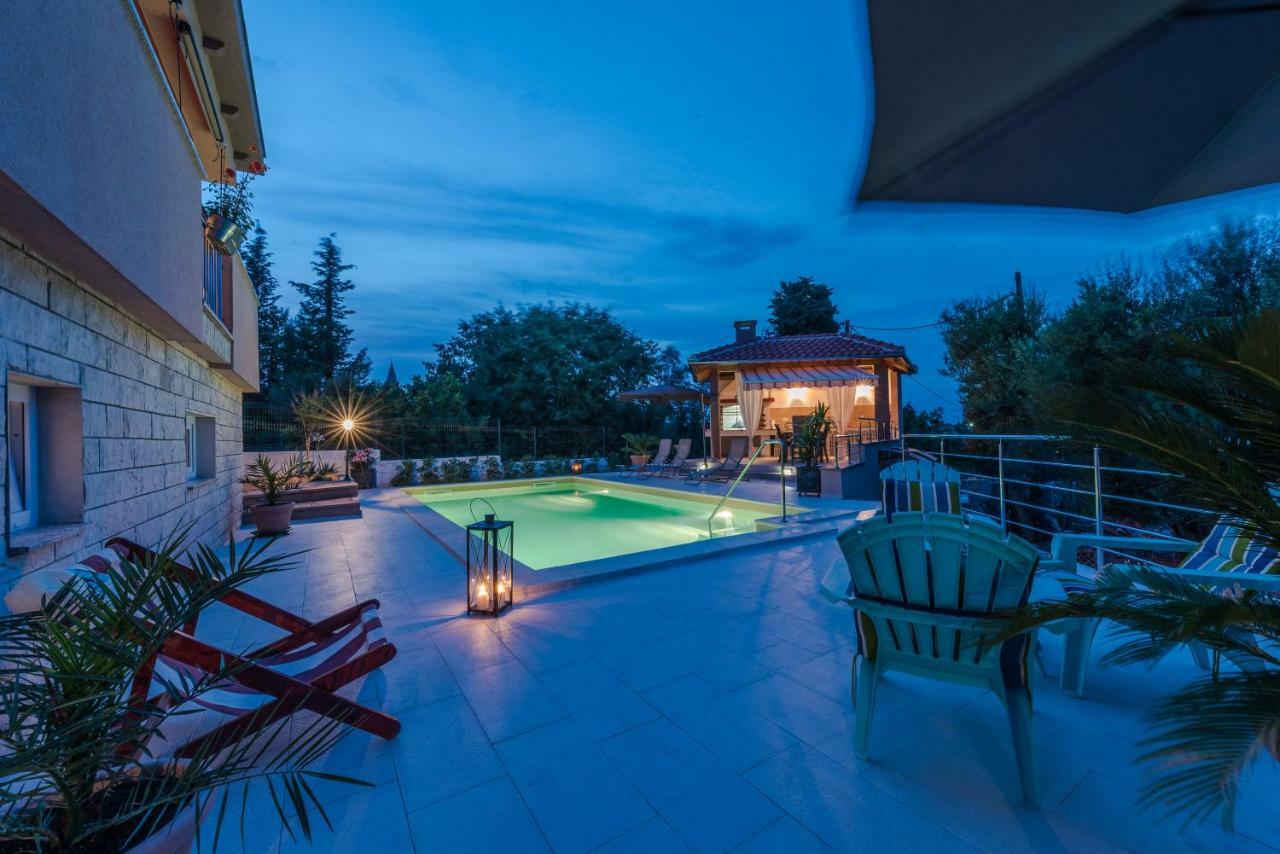 Apartments Jelavic Sutomiscica Екстер'єр фото