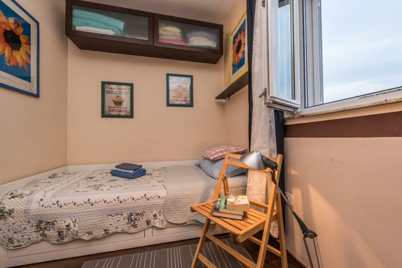 Apartments Jelavic Sutomiscica Екстер'єр фото