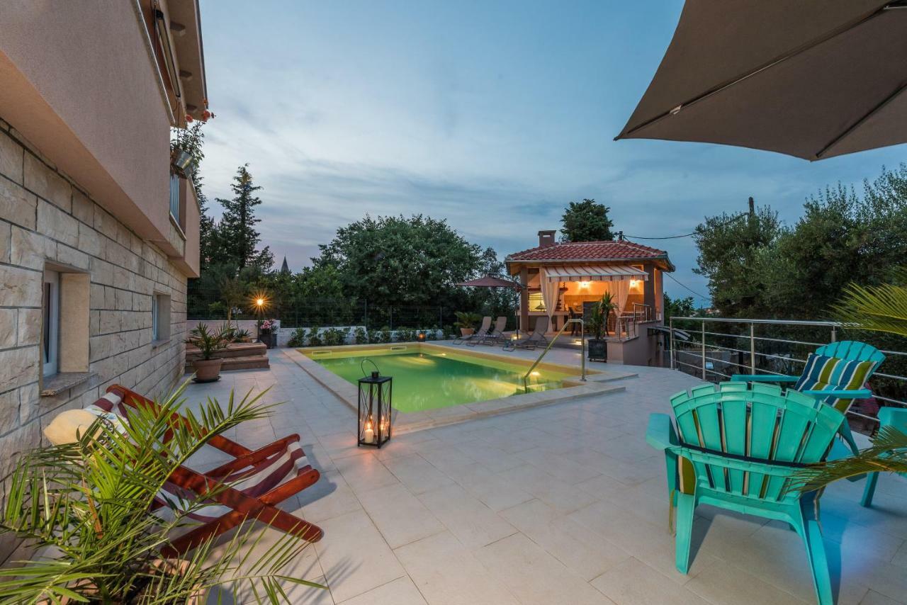 Apartments Jelavic Sutomiscica Екстер'єр фото