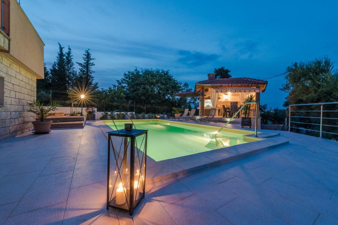 Apartments Jelavic Sutomiscica Екстер'єр фото